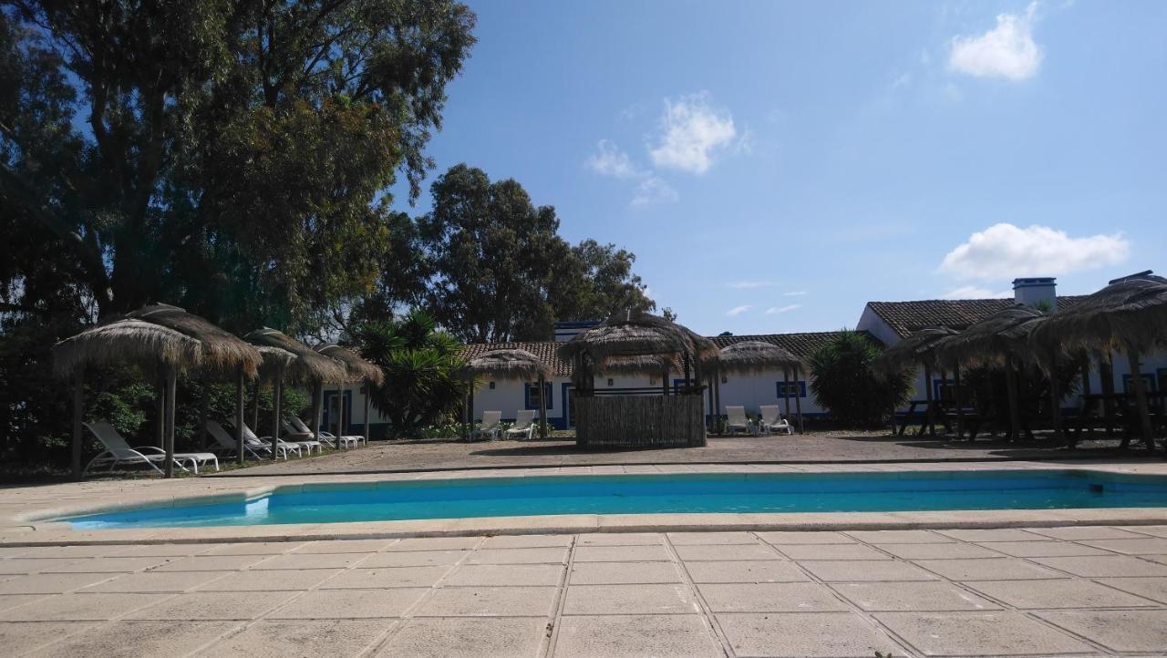 Lodge Monte Do Sobral Alcacovas Exterior photo