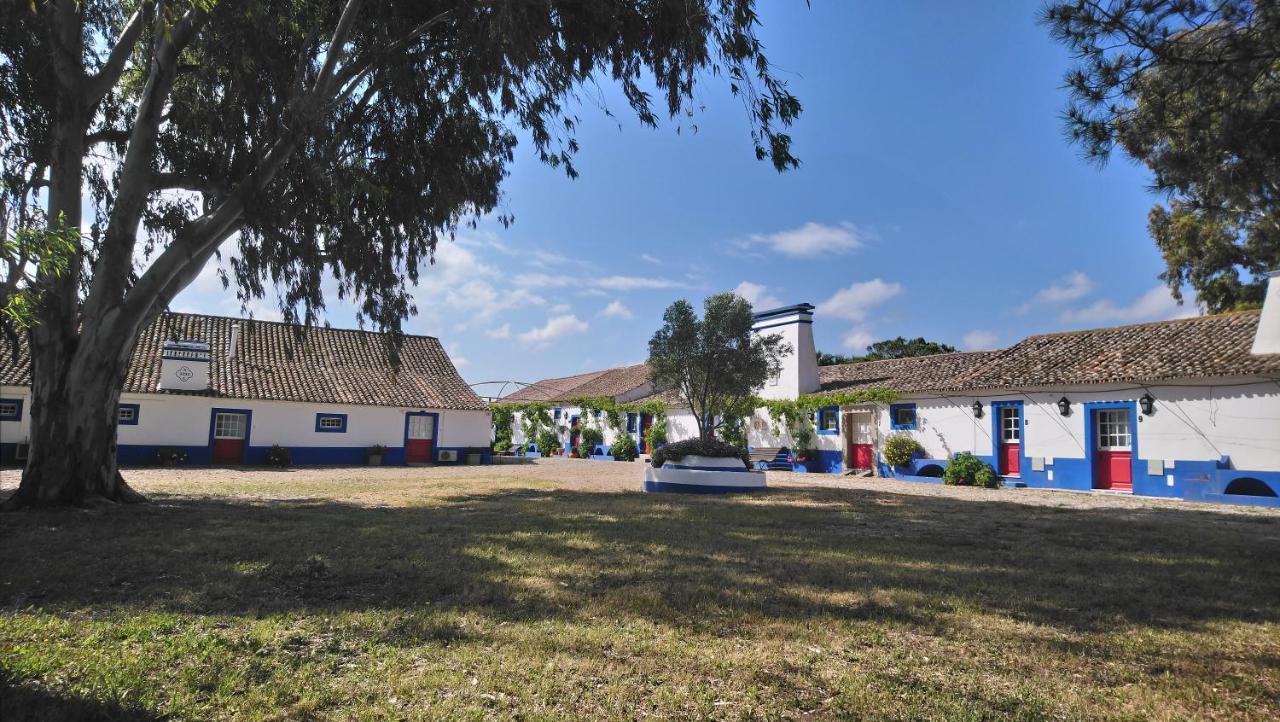 Lodge Monte Do Sobral Alcacovas Exterior photo